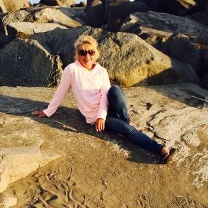 Meet your Posher, Deborah